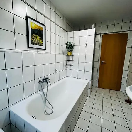 Daire P1 Teams Zentral I150m2 I Eg Fuer 6 I Wasch I P I *