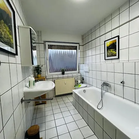 P1 Teams Zentral I150m2 I Eg Fuer 6 I Wasch I P I *